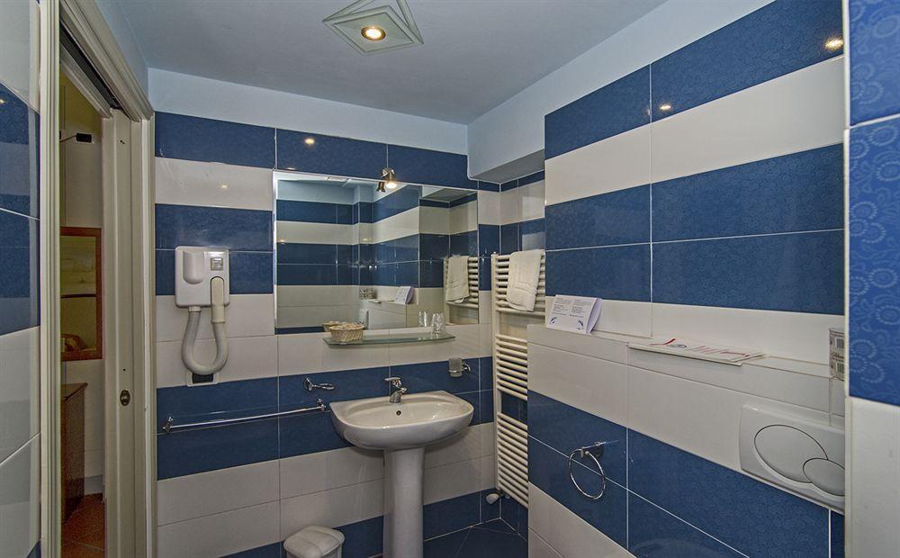 Dimora Dei Guelfi Luxury Rooms 卢卡 外观 照片