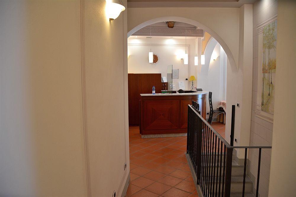 Dimora Dei Guelfi Luxury Rooms 卢卡 外观 照片