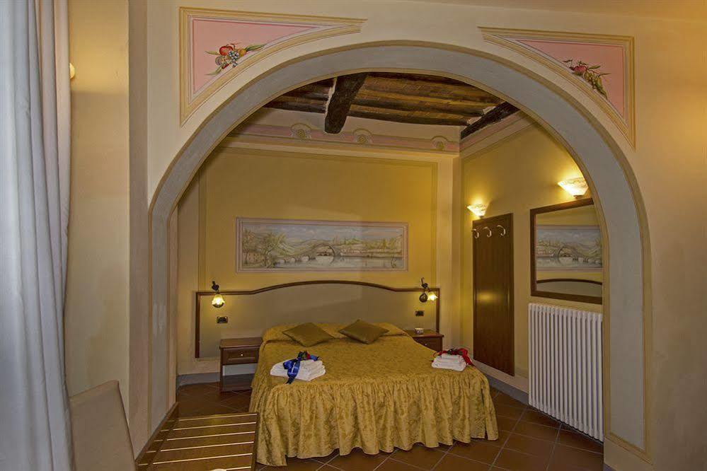 Dimora Dei Guelfi Luxury Rooms 卢卡 外观 照片