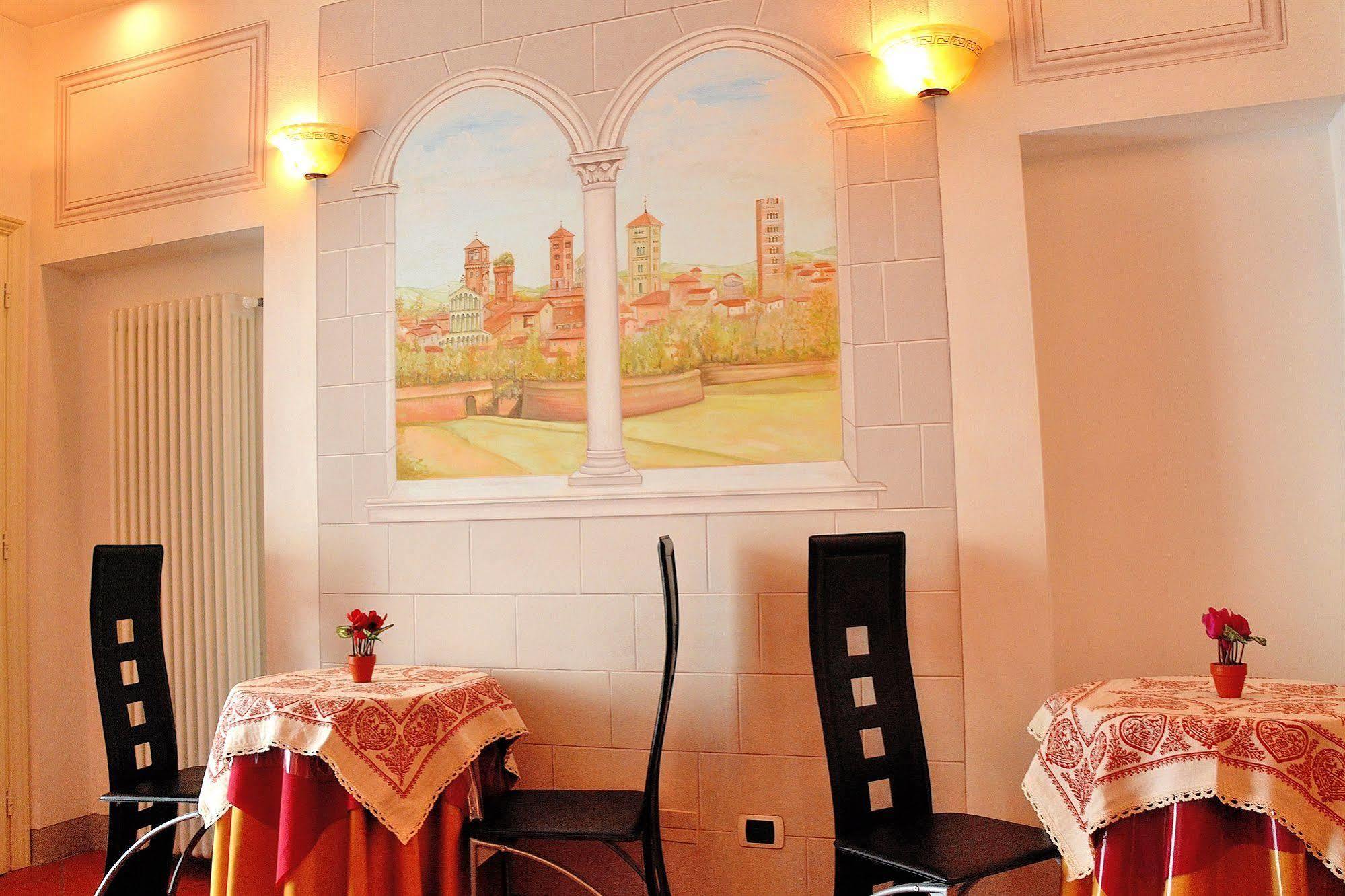 Dimora Dei Guelfi Luxury Rooms 卢卡 外观 照片