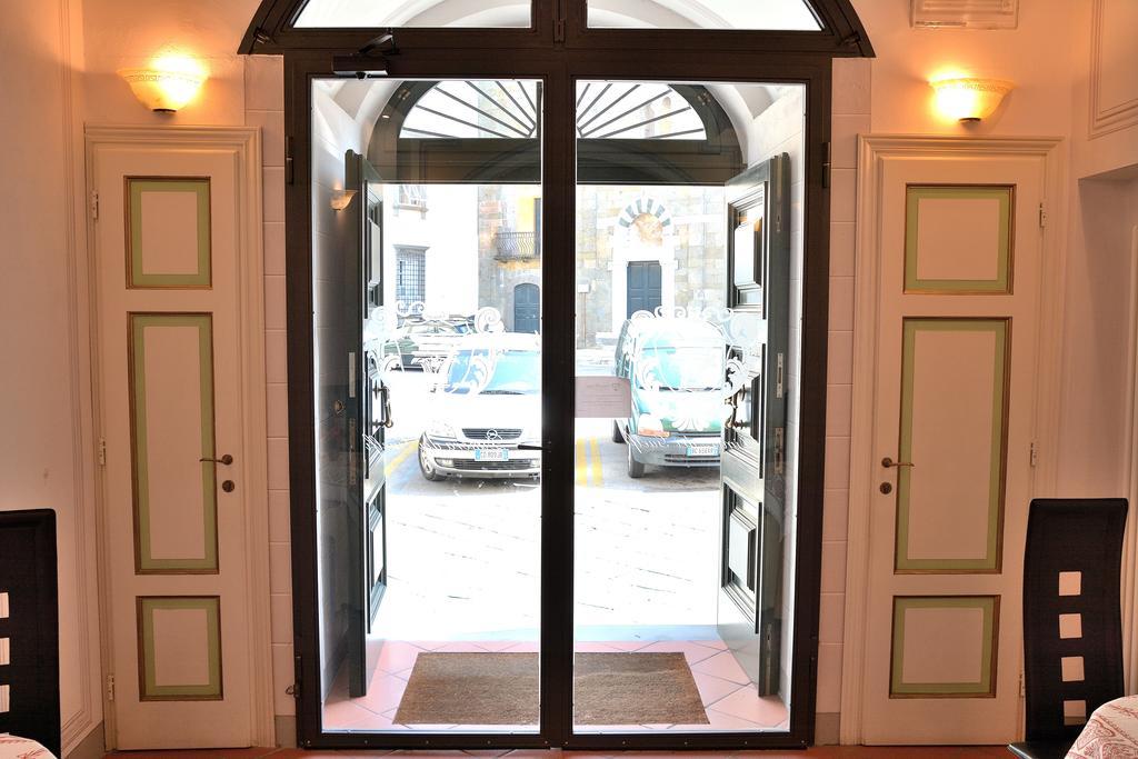 Dimora Dei Guelfi Luxury Rooms 卢卡 外观 照片
